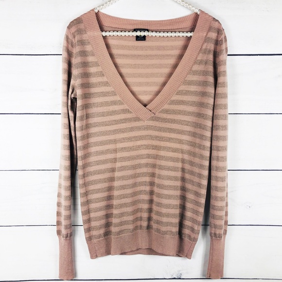 CLUB MONACO | Long Sleeve Stripped V-neck Top - Picture 1 of 5